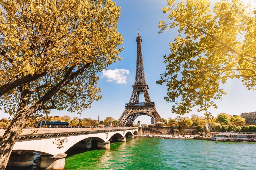 Torre e Rio Paris